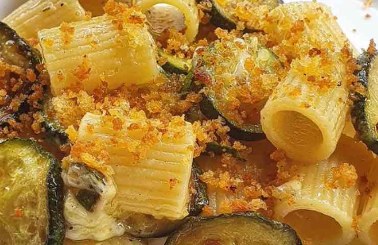 Zucchine trionfano con la pasta