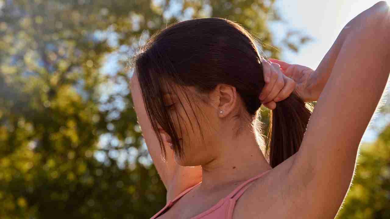 La coda di cavallo senza stressare i capelli grazie all'invisibobble