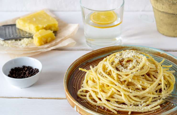 pasta cacio e pepe