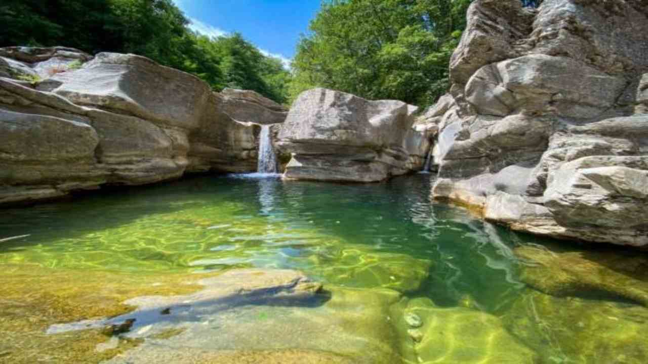 piscine naturali bosco torniella toscana