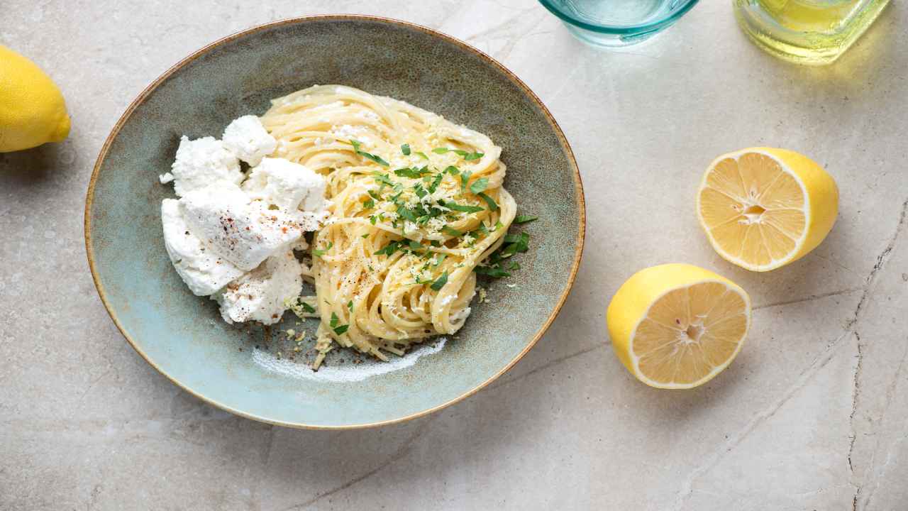 pasta integrale pesto ricotta limone