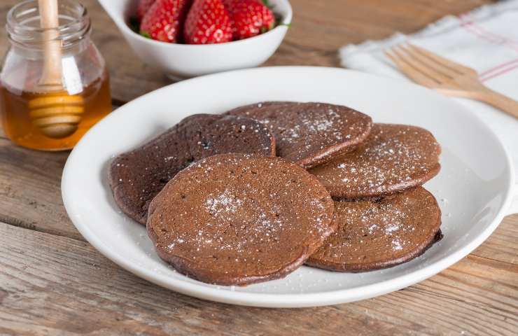 pancakes proteici cacao biscotti ricetta
