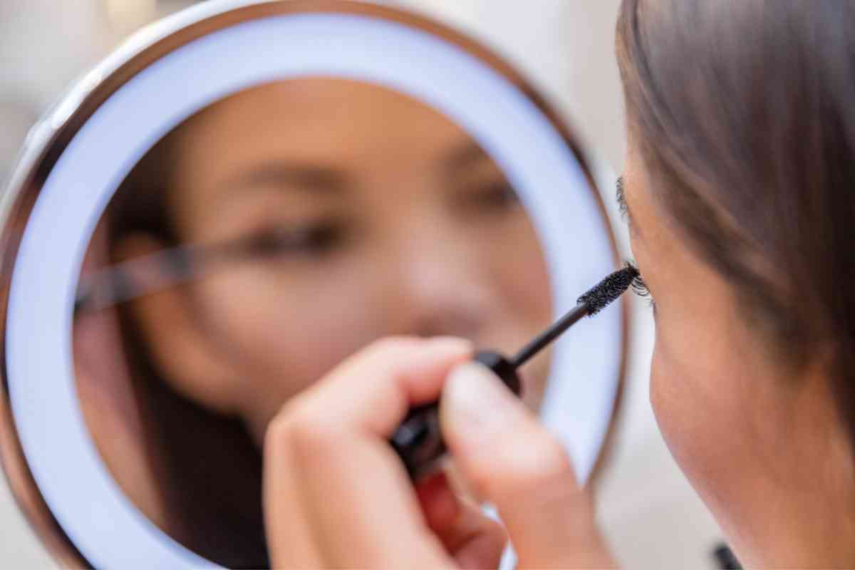 Applicazione mascara