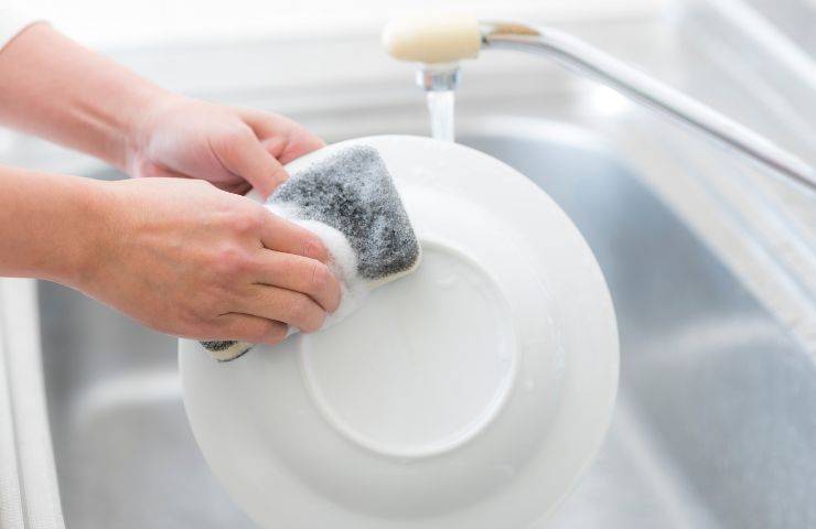 Lavare a mano